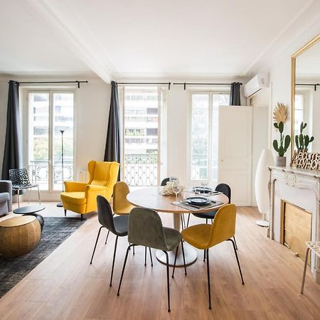 2 Bedroom Appartement Near Tour Eiffel & Trocadero ปารีส ภายนอก รูปภาพ