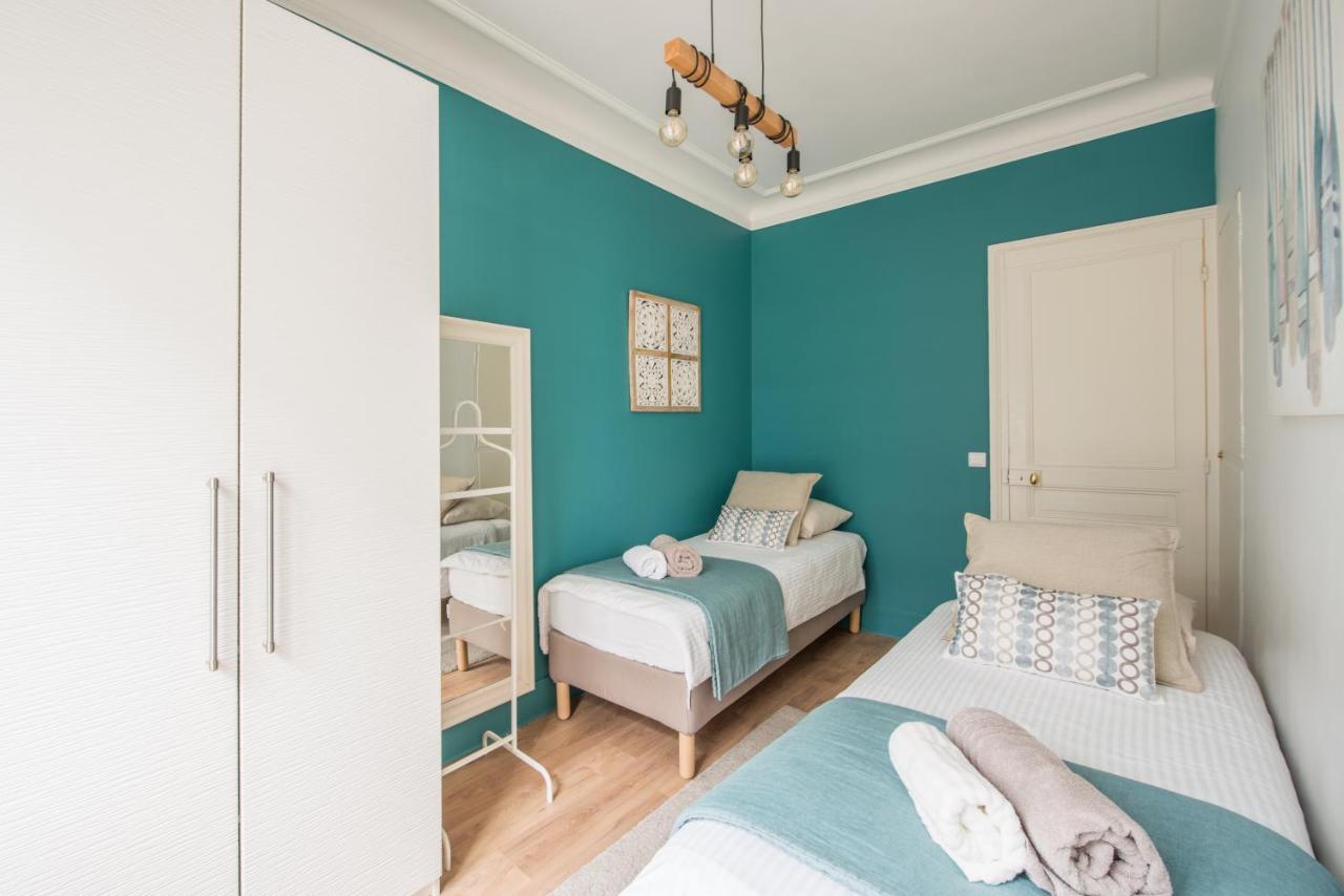 2 Bedroom Appartement Near Tour Eiffel & Trocadero ปารีส ภายนอก รูปภาพ